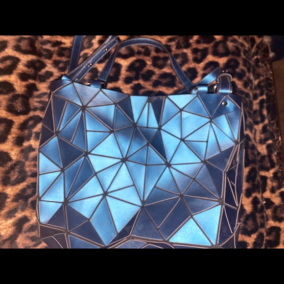 Blue Refective Purse - Picture 4 of 4